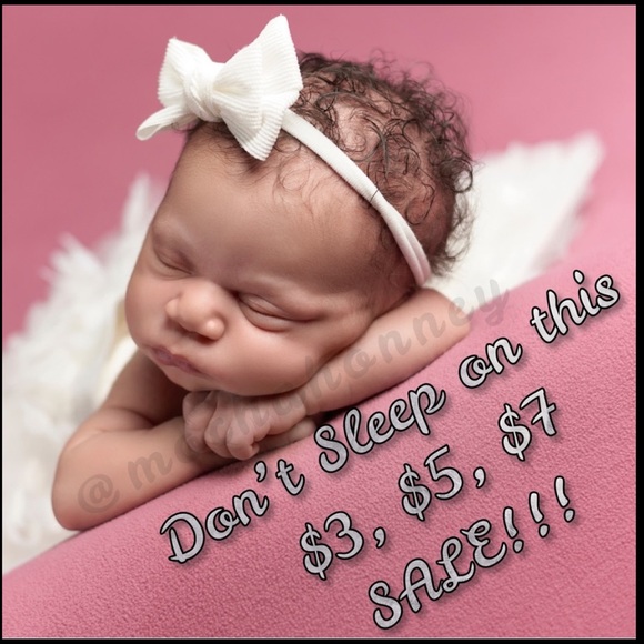 I’m LIVE! 11/17• Holiday Earrings 🎄• 3/$30 Bundle Deal🥳🥳🥳 - Picture 3 of 12